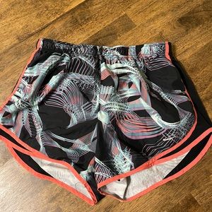 Nike Tempo Short